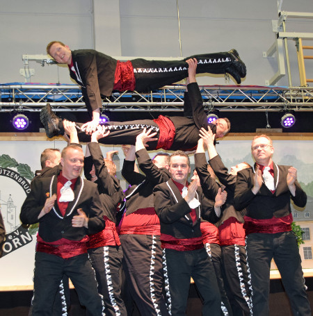 Seit Jahren ein fester Programmpunkt beim Winterschützenfest: die Dancing Daddies aus Frielingsdorf