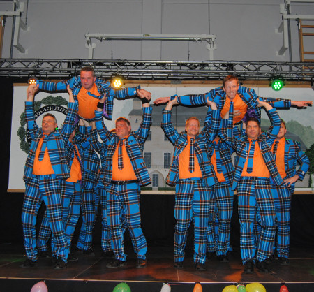 Seit Jahren ein fester Programmpunkt des Gimborner Winterschützenfestes: Die Dancing Daddies