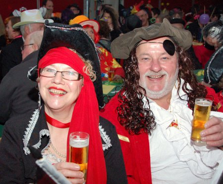 Das Königspaar der St. Sebastianus-Schützenbruderschaft Gimborn um 1610 e.V.: Ulrich und Marlies Potthoff