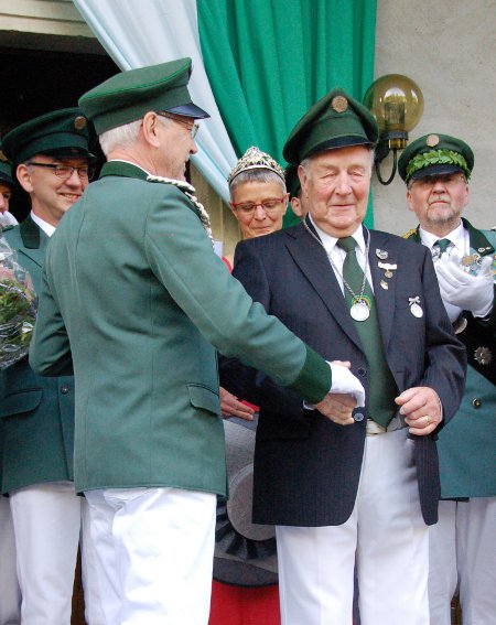 Oswald Zenses wurde mit dem Schwarzenberg Orden, der höchsten Auszeichnung unserer Bruderschaft, geehrt.