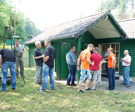 Schützen am Schießstand