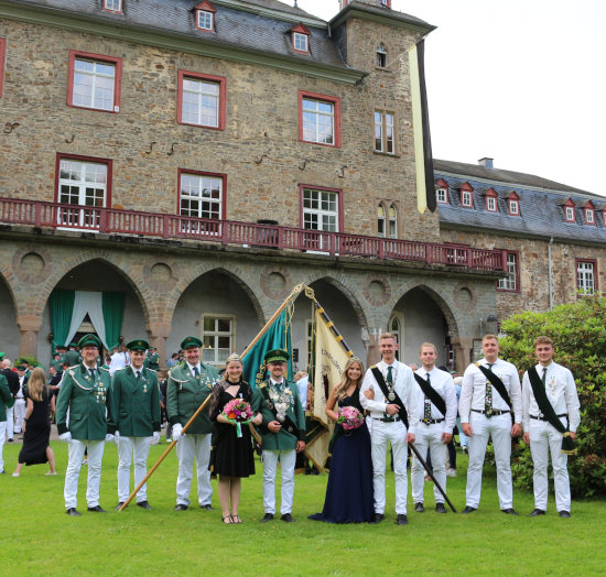 Die Majestäten unserer Bruderschaft im Schlosspark Gimborn am Sonntag Abend