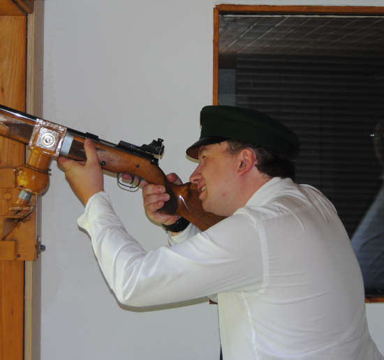 Jan-Philipp Schorde hält auf den Königsvogel an.