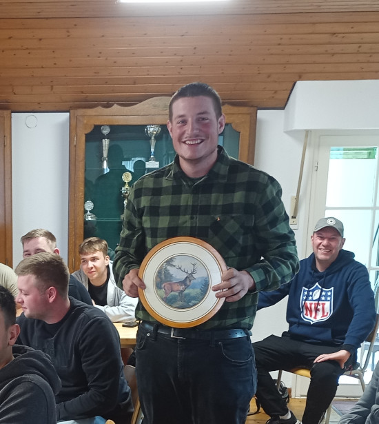 Lennart Wiehe gewann die Ehrenscheibe mit der Bestwertung von 10 Ringen.