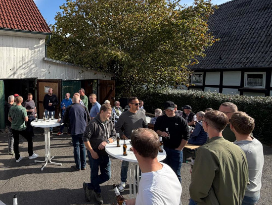 Besucher des Mitgliederfrühschoppens