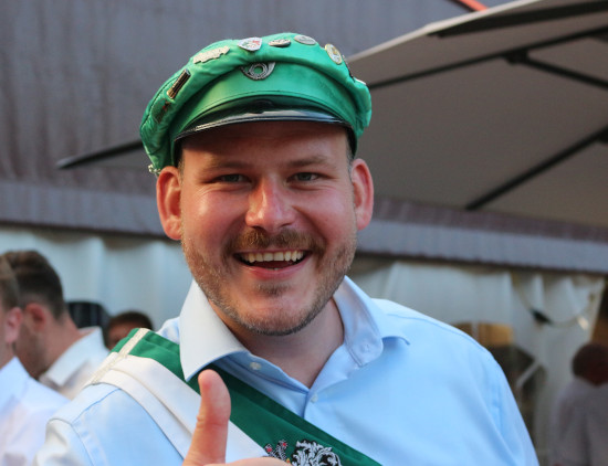 Publikum auf dem Festplatz