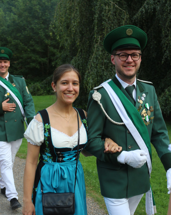 Königshof beim Antreten im Schlosshof