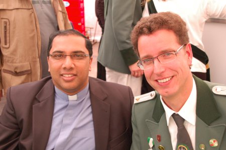 Pater Ronald Dhason; Markus Hagen