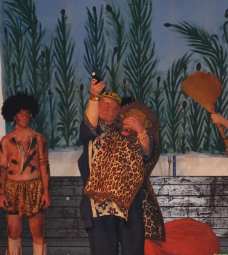 Ulrich Potthoff als König Mabusi